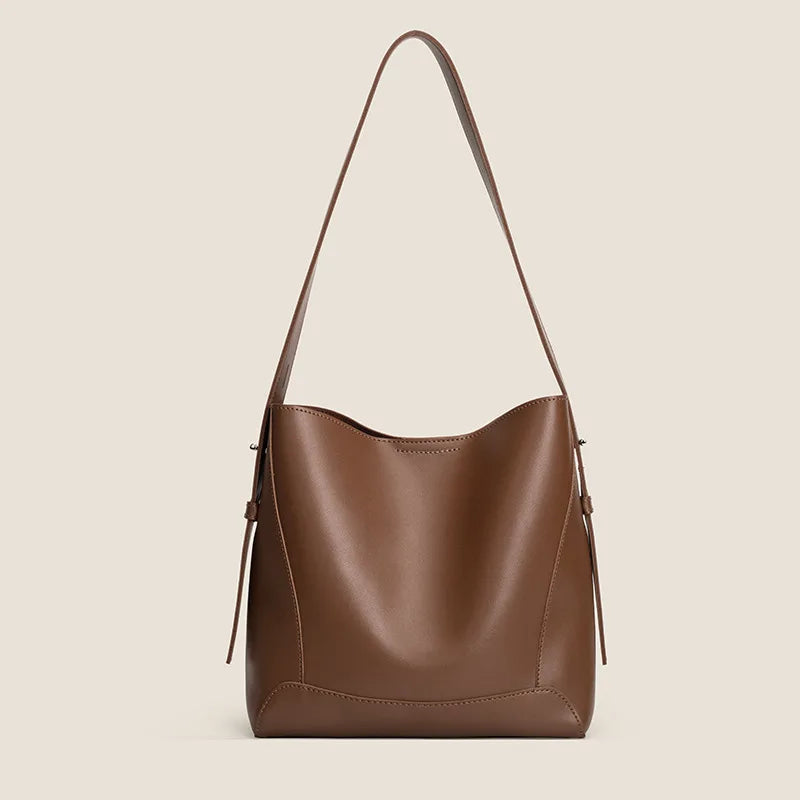 Essence Tas