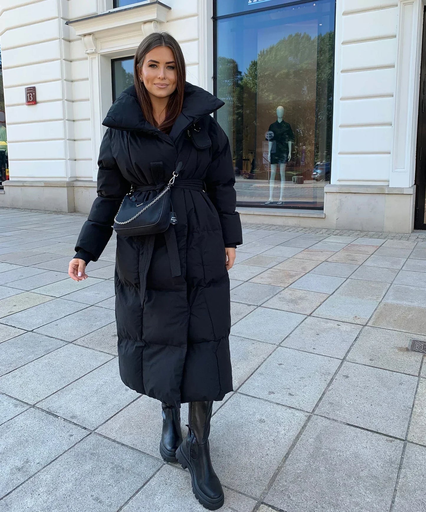 LuxeFrost – Lange Pufferjas met Taille